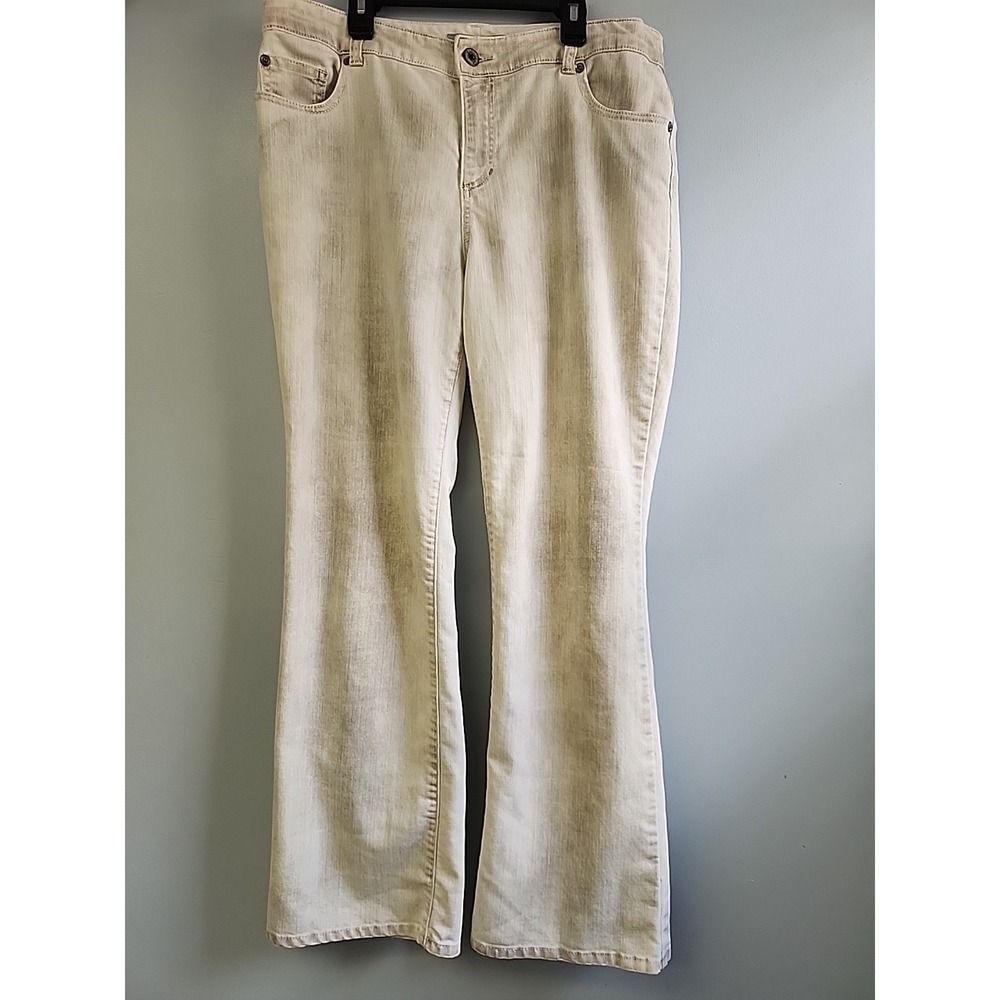 Chicos Platinum Gray Us 10-12 Washed Denim Ultimate Fit Flare Jeans Size 2